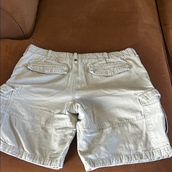 Timberland Khaki Cargo Shorts Relaxed Fit - Picture 6 of 12